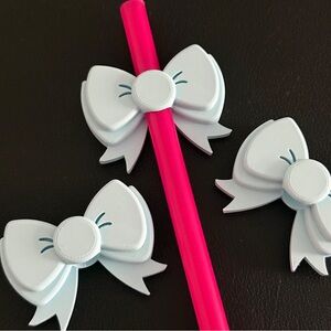 I can do green, pink, blue, or orange in this straw holder